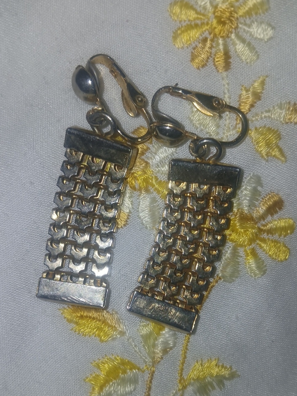 Whiting & Davis Vintage Gold-Tone Mesh Link Drop Clip On Earrings